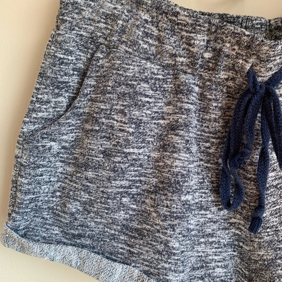 Grey shorts! - Picture 2 of 5